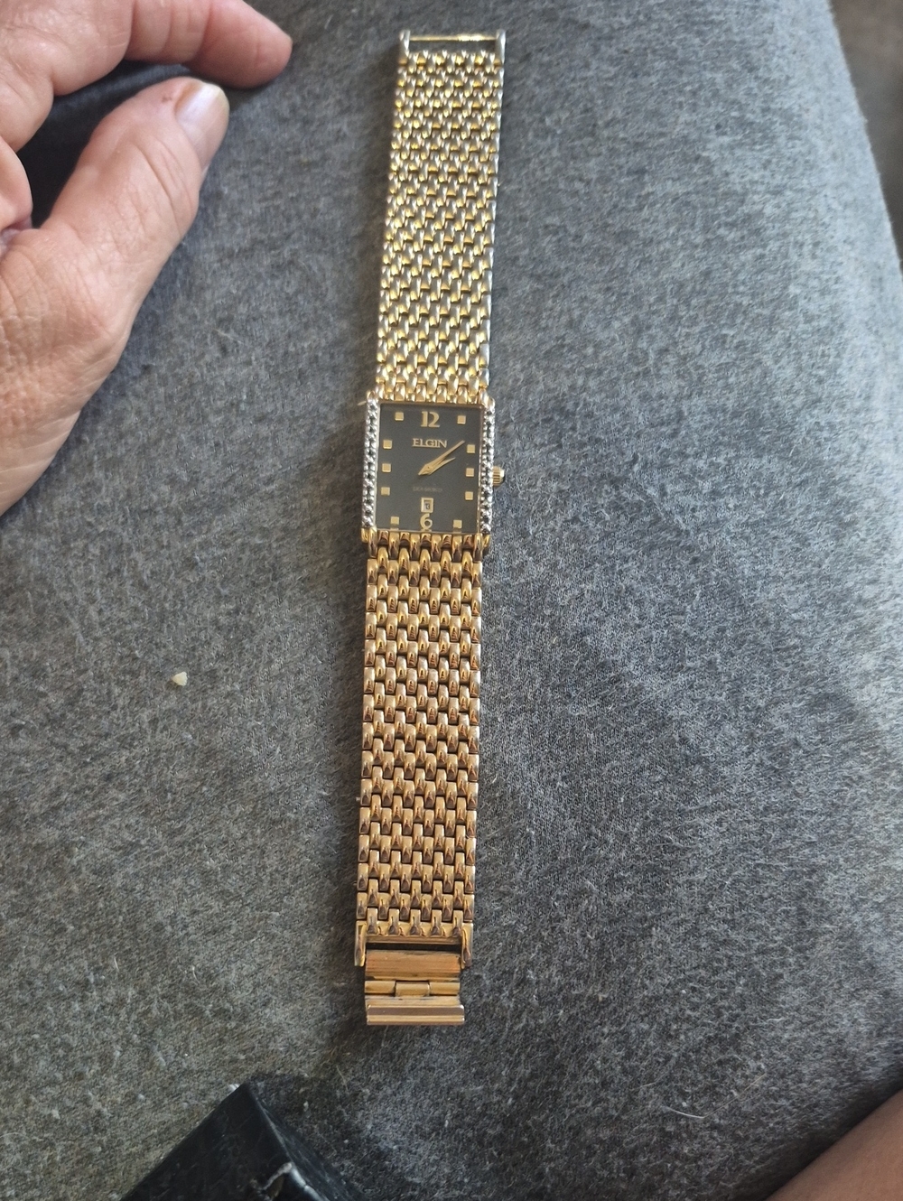 Elgin Men's Gold-Tone Mesh Bracelet Watch - Gold/Black Dial Needs Battery